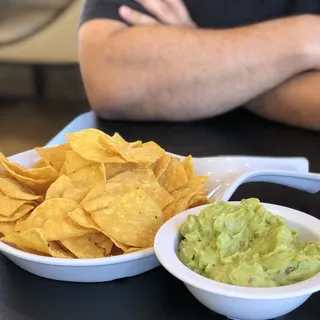 Side Guacamole 8oz
