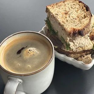Ape Tuna Crunch sandwich &amp; hot black coffee pairing