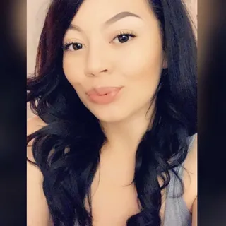 Raelynn V.