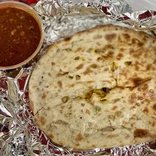 Amritsari kulcha with chana