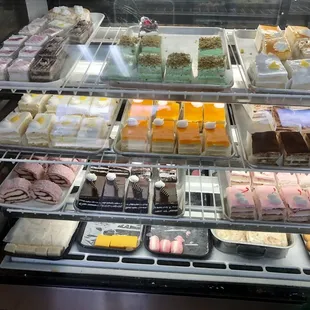 Endless cakes, cakes everywhere! Mango, chocolate, pistachio, chocolate, strawberry, etc.