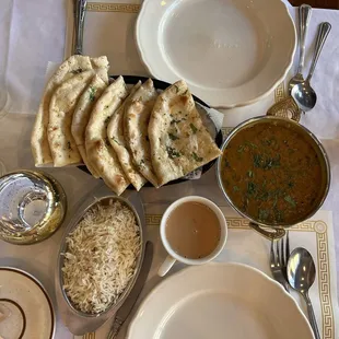 Garlic naan, dal tadka, chai