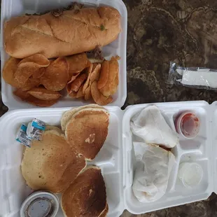 Just grabbed a pick-up order from Apollo Beach Diner for the whole family and it was fantastic! Highly recommended!