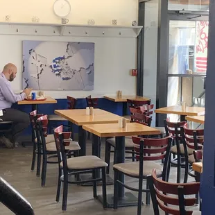 Apollo dining