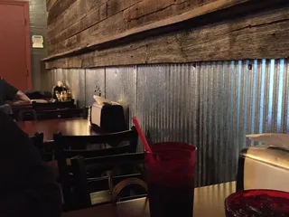 Steam Engine Pizza Pub