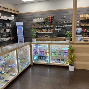 A slice of the wide variety of THCa products offered!