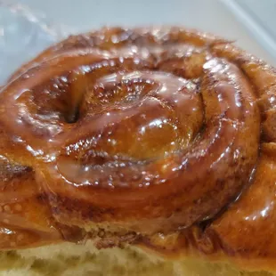 a close up of a cinnamon roll