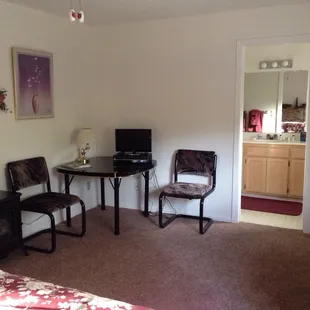 The pet-friendly Red Delicious room.