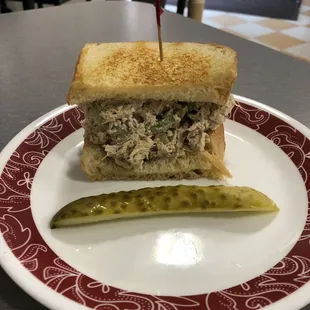 Chicken Waldorf sandwich (half)