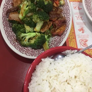 Nice bowls of white rice, family style