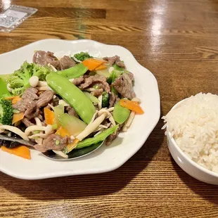 Beef Stir Fry with Mixed Vegetables and Mushrooms