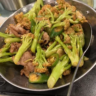 Cauliflower with Pork in Hot Pot