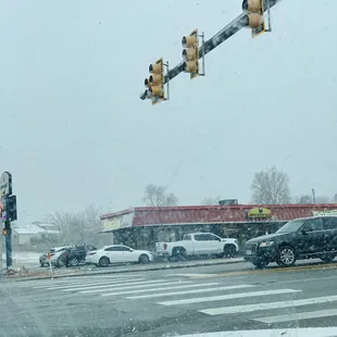 traffic on a snowy day