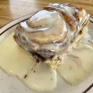 Old Fashion Homemade Cinnamon Roll