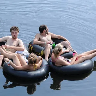 chillin with some friends on the Apple River