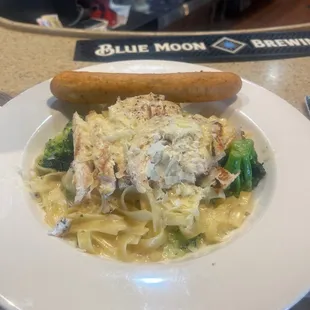 Parmesan chicken and cheese pasta