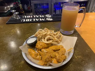 Hooters