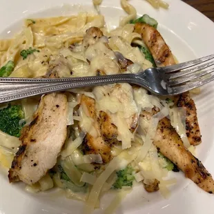 Classic Broccoli Chicken Alfredo