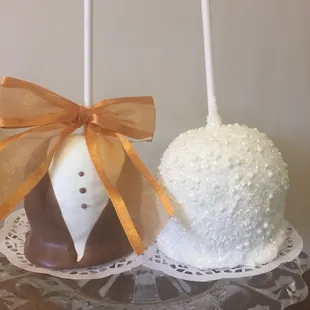 This lovely pair is ready to walk down the aisle!