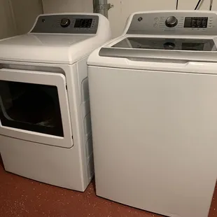 GE washer and dryer set