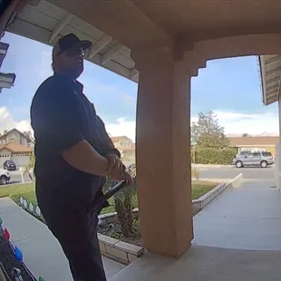 ARS service tech no tools in hand just a clipboard.