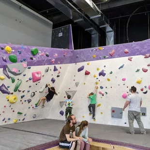 Climbing surface, no harness