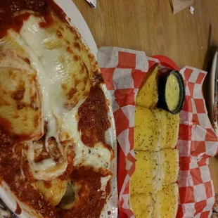 Best specials in town stuffed shells , stuffed ravioli and garlic bread and salad 16.99