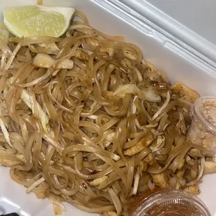 Chicken 38. Pad Thai