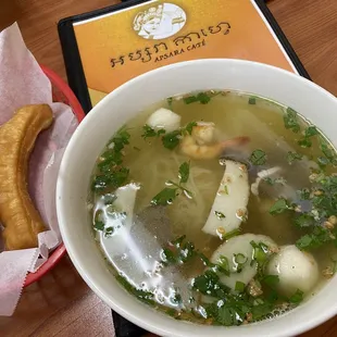 Cha Kwai and Phnom Pen Noodles. ^_^