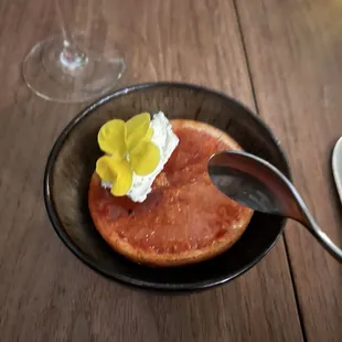 Crème brûlée grapefruit with mascarpone