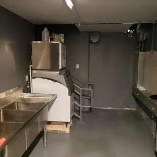 Kitchen area with ice machine