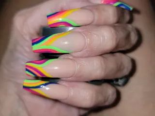 Q Nails & Spa