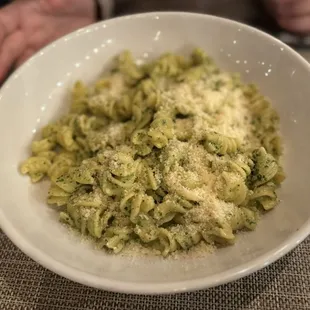 Fusilli al pesto