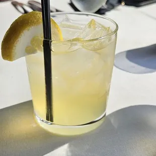 Happy hour, Honey Jack and Lemonade