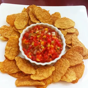 Chips &amp; salsa