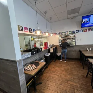 sushi and sashimi, interior