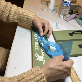 The sticker stencils make everything precise.