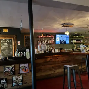 Bar and ordering station