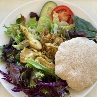 Greek salad with chicken