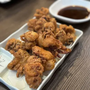 chicken wings and fried chicken, food