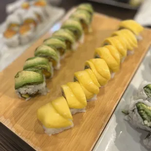 Vegetarian - mango and avacado topping