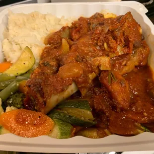 Lamb Shank and Mash Potatoes $26.99