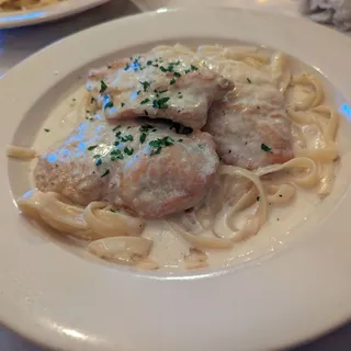 Fettuccine Alfredo