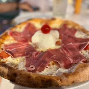 Best burrata, mozzarella, and prosciutto pizza ever