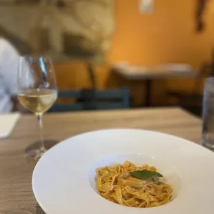 pasta dish, food, pasta