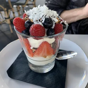 Yogurt parfait