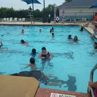 4ft swim area with diving area past the ropes.