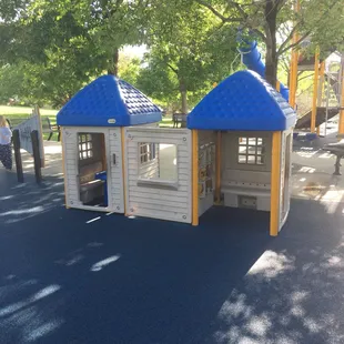 Arapaho Park - Little Tikes house