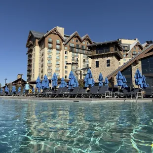 Poolside in January!