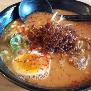 R4. Spicy Miso Tonkotsu (Thick Noodle)